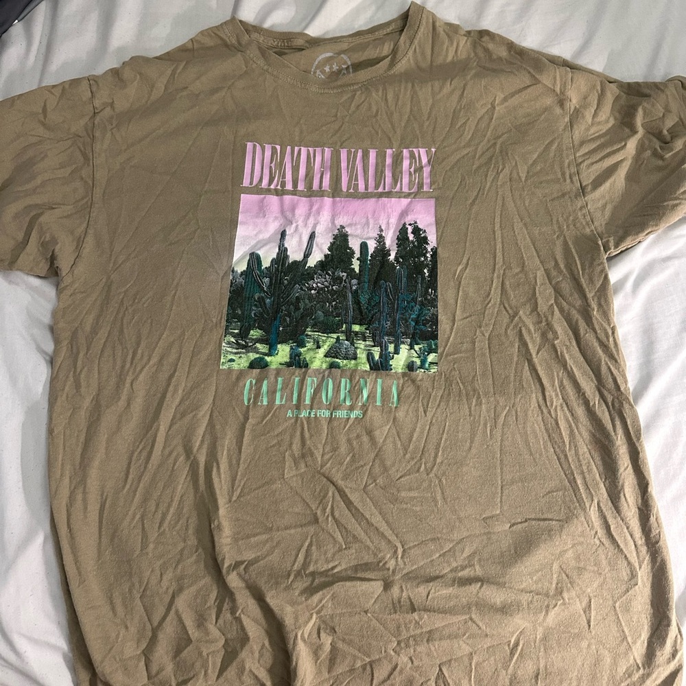 Men's Tan Graphic T-Shirt